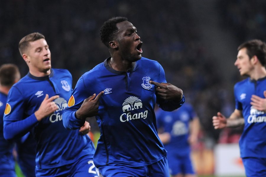 Napoli cherche à vendre Lukaku, Chelsea dans la boucle