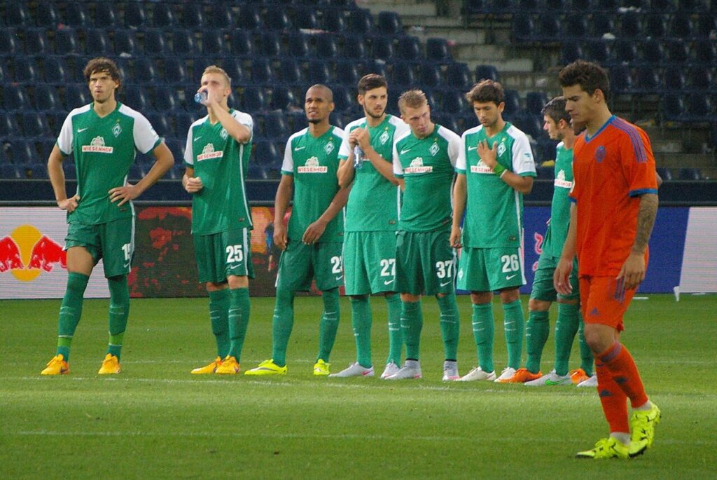 Alerte au Weserstadion : une tribune s’effondre à Brême