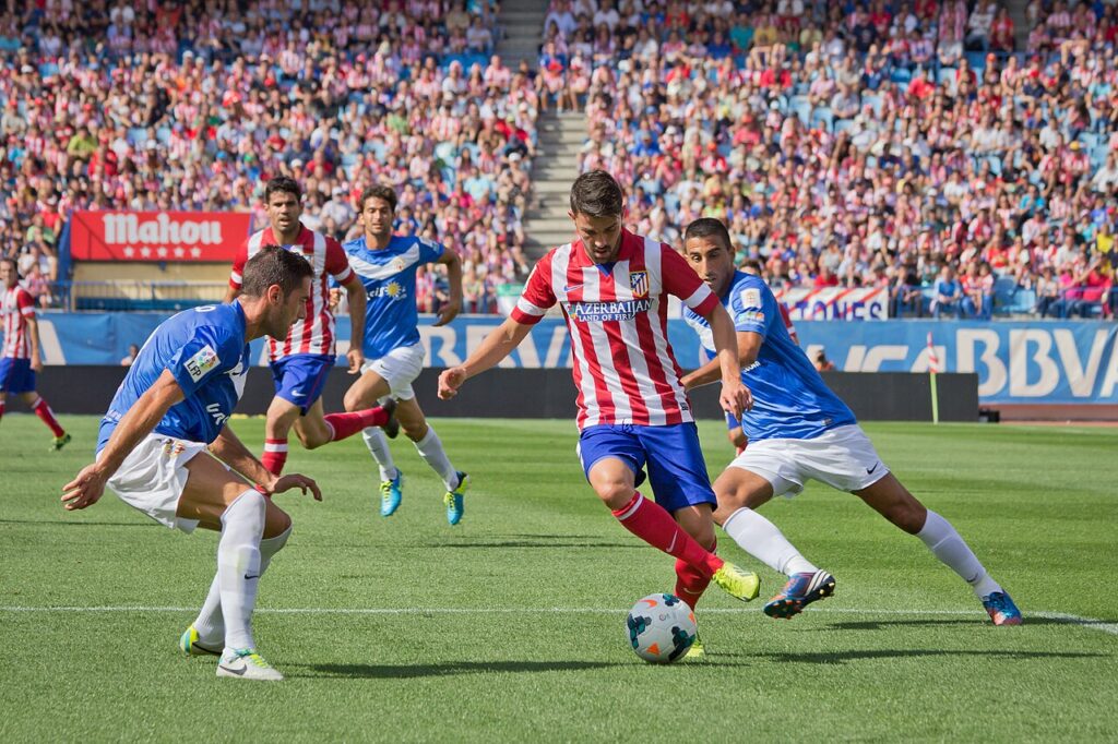 Álvarez sifflé à l’Atlético : Arsenal aux aguets