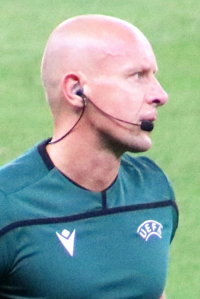 City domine avant Porto, Marciniak arbitre le choc