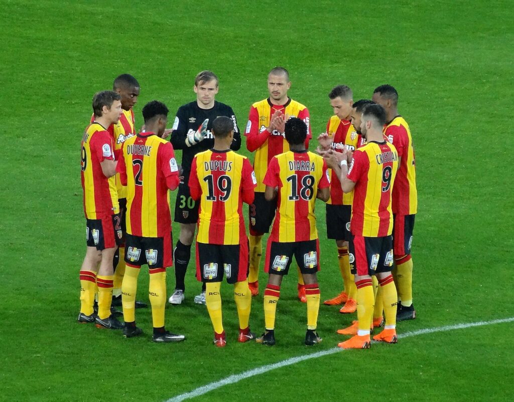 Toppmöller limogé de Lens 30 jours après le coup contre le PSG