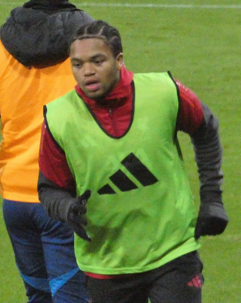 Rio Ngumoha prolonge à Liverpool : un espoir blindé